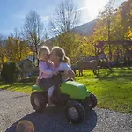 Apartmán Kendlgut Am Biobauernhof Inklusive Unbegrenztem Eintritt In Alpentherme Bad Hofgastein