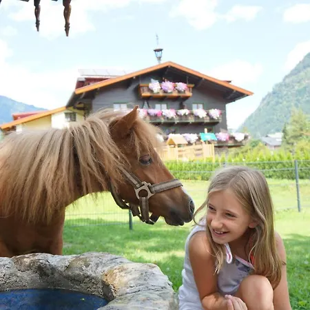 アパート Kendlgut Am Biobauernhof Inklusive Unbegrenztem Eintritt In Alpentherme バート・ホーフガシュタイン
